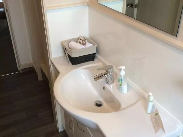 Standard-studio, Aorangi Motel