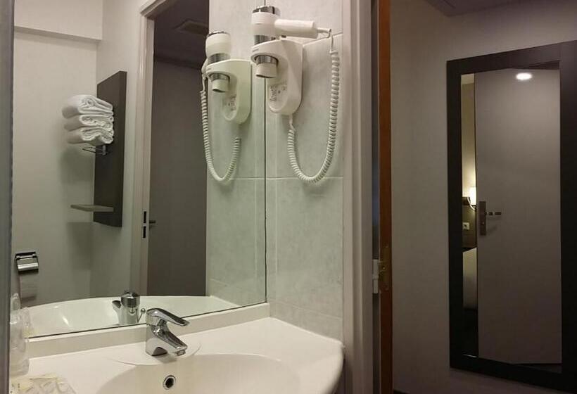 スタンダード４人部屋, Akena City Saint Witz