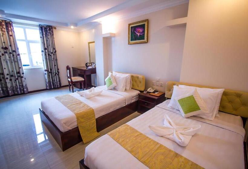 غرفة سوبيريور, Good Luck Day