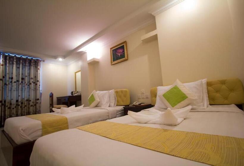 غرفة سوبيريور, Good Luck Day