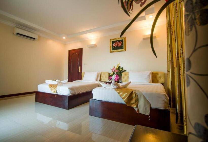 جناح جونيور, Good Luck Day