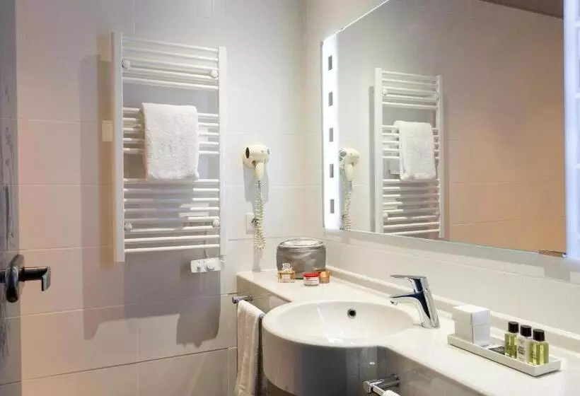 身障者適用スタンダードルーム, B&b Hotel Colmar Liberté 4 étoiles