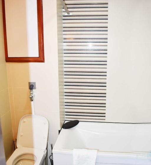 سوییت لوکس, La Falaise Yaounde