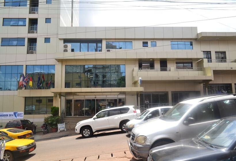 اتاق استاندارد, La Falaise Yaounde