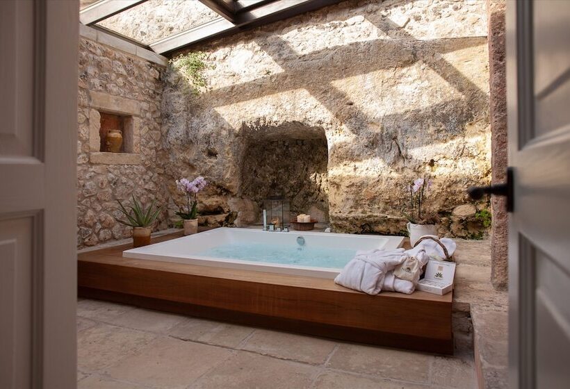 סוויטת ג'וניור אקזקיוטיב, Naturalis Bio Resort