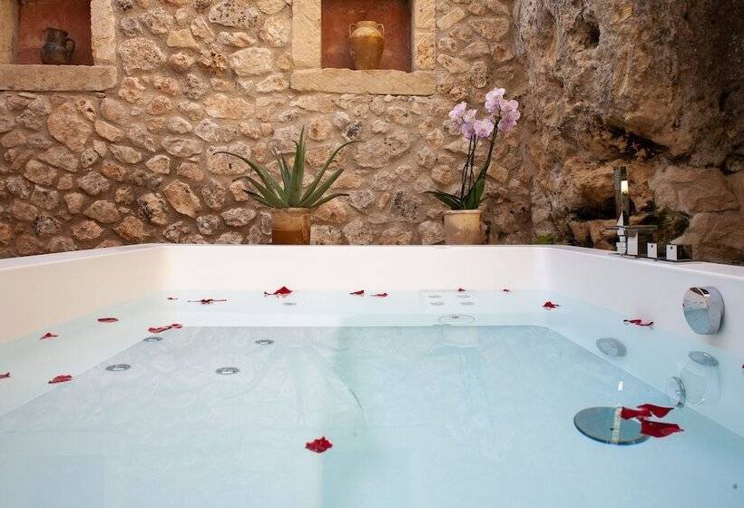 סוויטת ג'וניור אקזקיוטיב, Naturalis Bio Resort