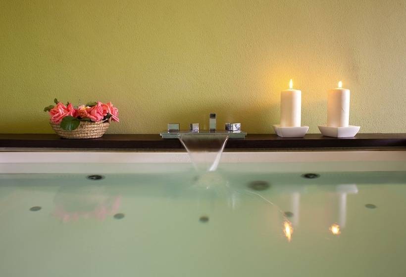 סוויטת ג'וניור דלוקס, Naturalis Bio Resort