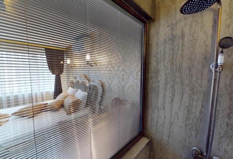 Deluxe Suite Sea View, Patron