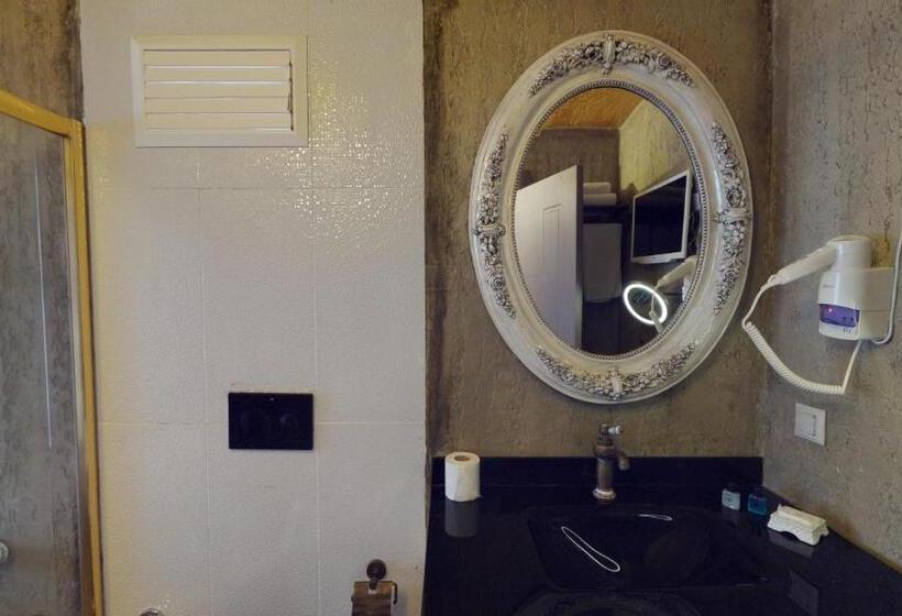 Deluxe Suite Sea View, Patron