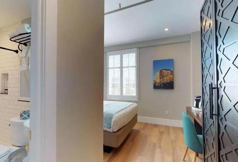 Basic-huone, Petaluma, Tapestry Collection By Hilton