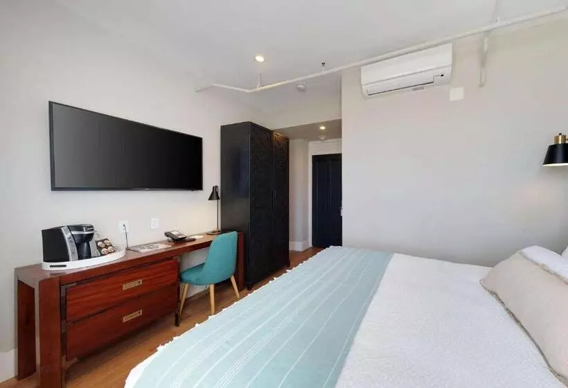 Basic-huone, Petaluma, Tapestry Collection By Hilton