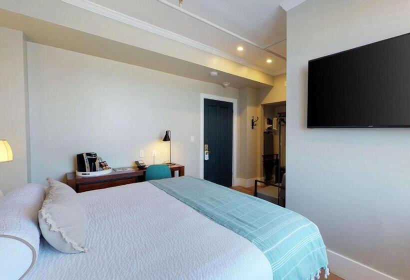 带大床的标准间, Petaluma, Tapestry Collection By Hilton