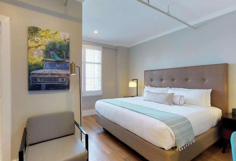 带大床的标准间, Petaluma, Tapestry Collection By Hilton
