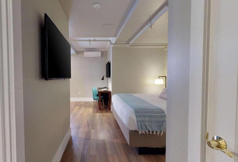 带大床的标准间, Petaluma, Tapestry Collection By Hilton