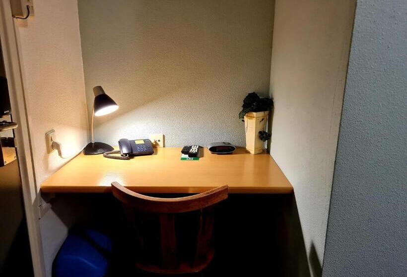 Economy Single Room, Restaurant 't Trefpunt