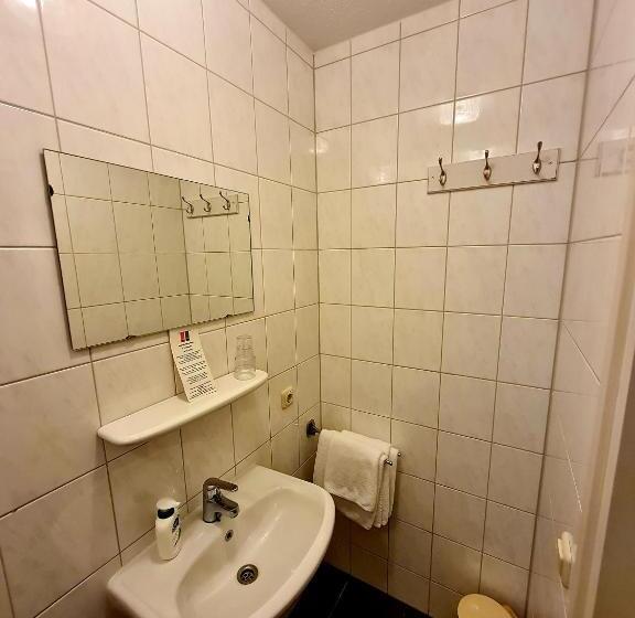 Basic Room, Restaurant 't Trefpunt