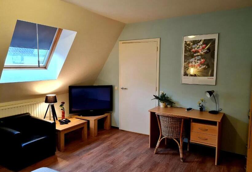 Basic Room, Restaurant 't Trefpunt