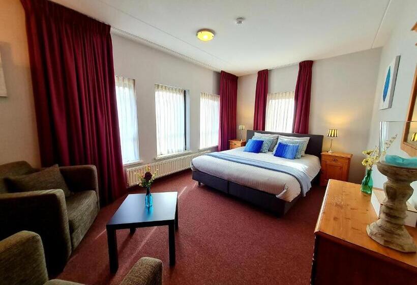 Superior Room King Size Bed, Restaurant 't Trefpunt