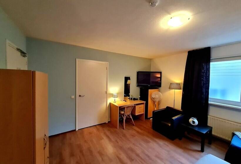 Basic Room, Restaurant 't Trefpunt