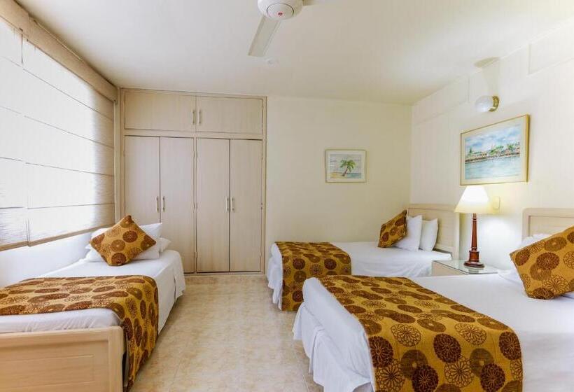 חדר סטנדרט לשלושה, San Carlos