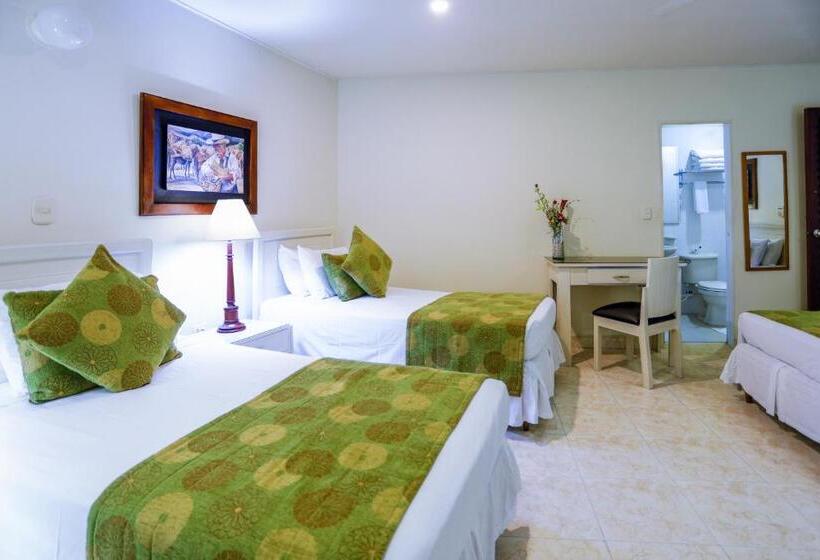 חדר משפחתי, San Carlos