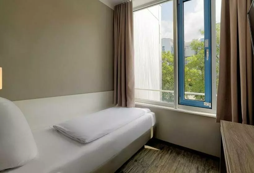 スタンダードシングルルーム, Tulip Inn München Messe