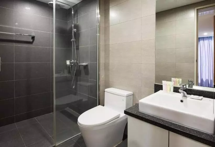 سوییت جونیور, Vistacay Hotel Worldcup