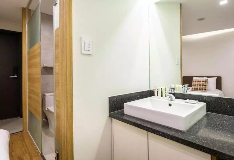اتاق استاندارد یک نفره, Vistacay Hotel Worldcup