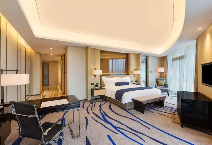 سوییت, Wyndham Chongqing Yuelai