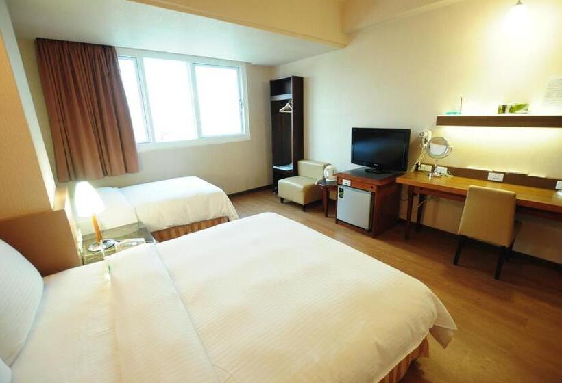 اتاق لوکس سه تخته, Kindness Hotel Wu-jia