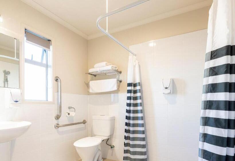 스탠다드 스튜디오, Lake Taupo Motor Inn