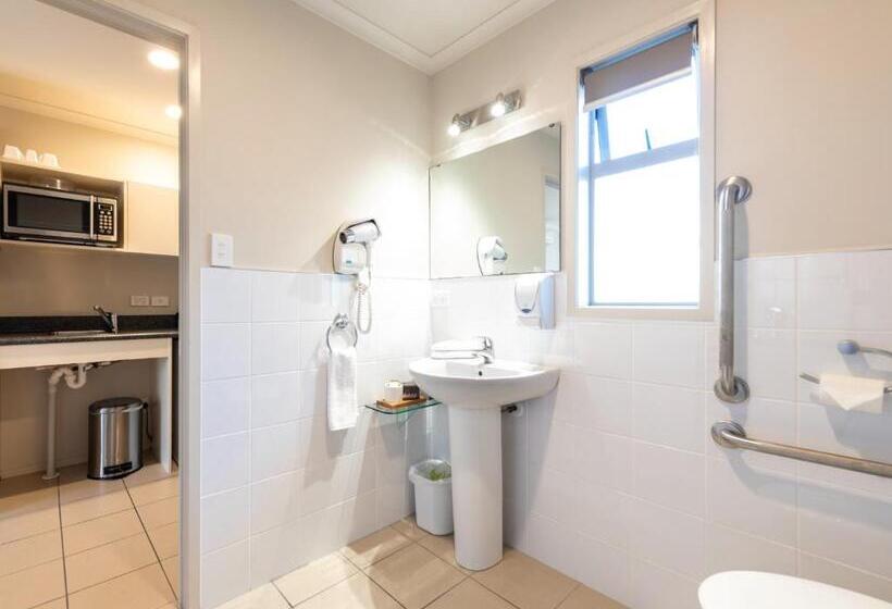 스탠다드 스튜디오, Lake Taupo Motor Inn