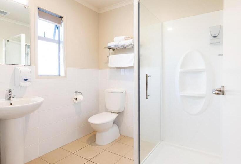 스탠다드 스튜디오, Lake Taupo Motor Inn