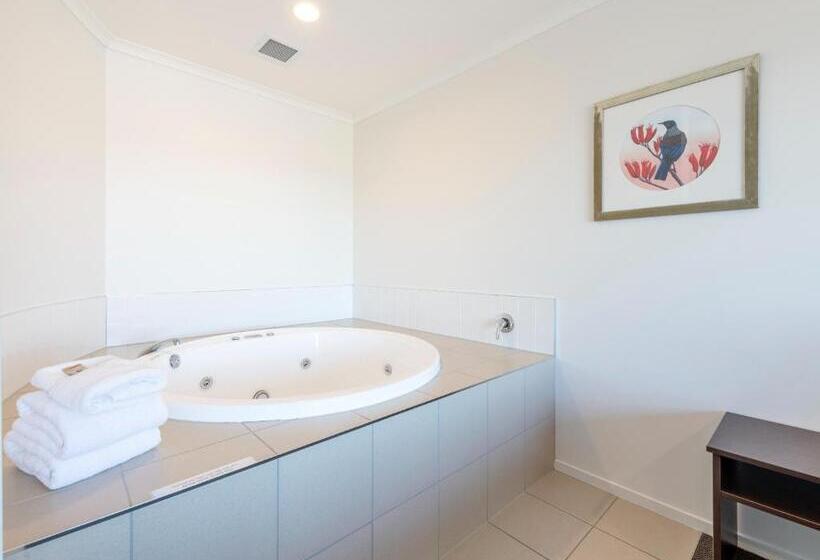 이그제큐티브 스위트, Lake Taupo Motor Inn