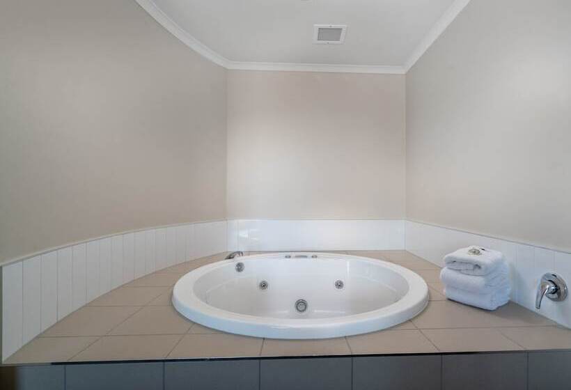 이그제큐티브 스위트, Lake Taupo Motor Inn