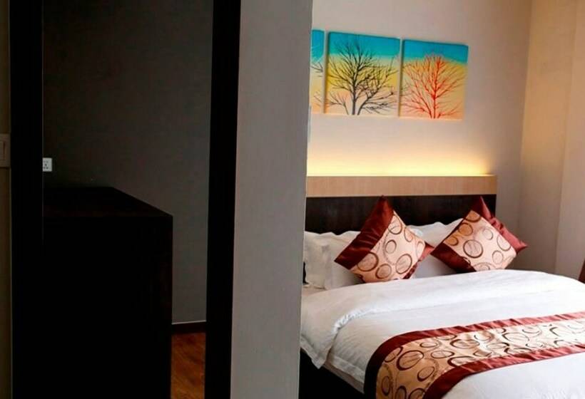 اتاق استاندارد, Lot 10 Boutique