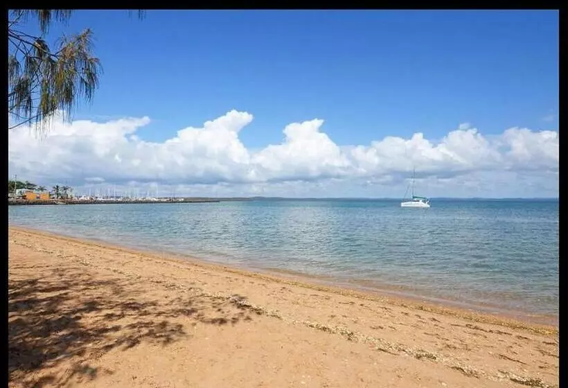 Villa 2 Makuuhuonetta, Boat Harbour Studio Apartments And Villas