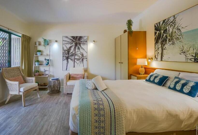 Студия Стандарт Вид на Море, Boat Harbour Studio Apartments And Villas