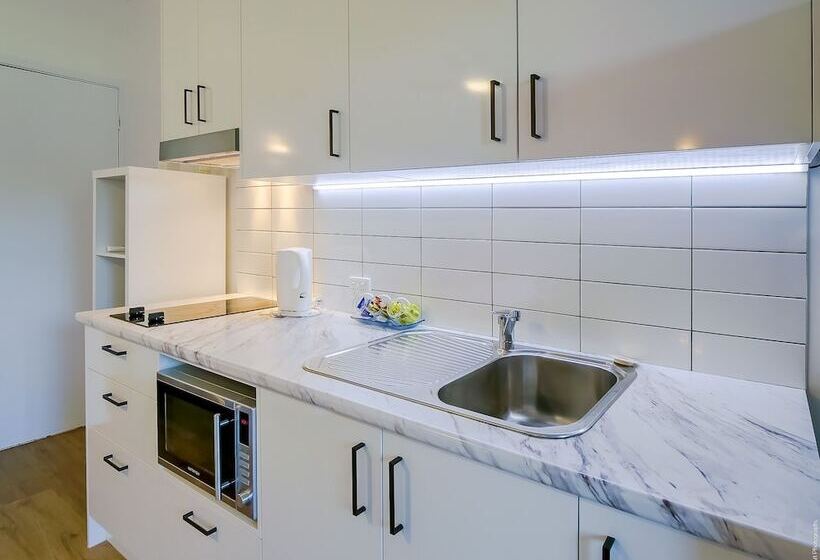 استودیوی لوکس, Boat Harbour Studio Apartments And Villas