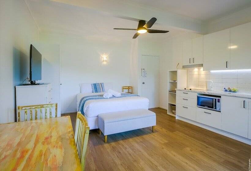 استودیوی لوکس, Boat Harbour Studio Apartments And Villas