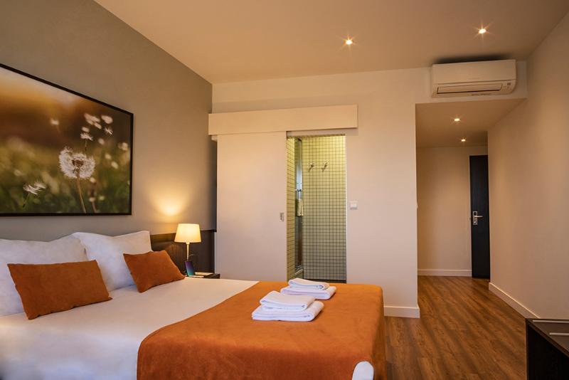 غرفة سوبيريور, Riversuites