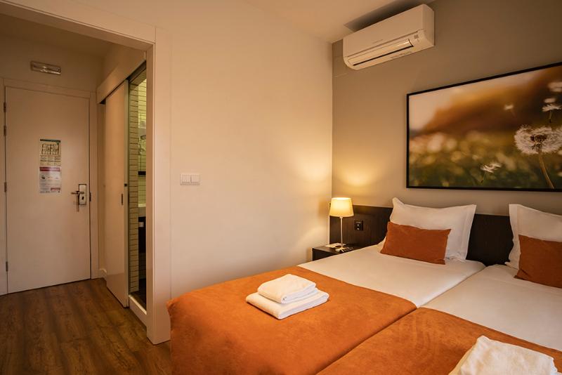 اتاق عادی, Riversuites