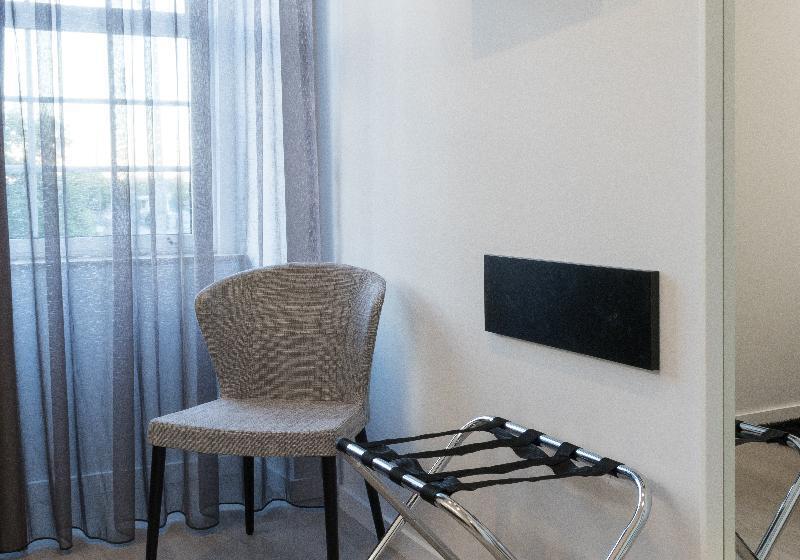 شقة غرفة واحدة, Riversuites