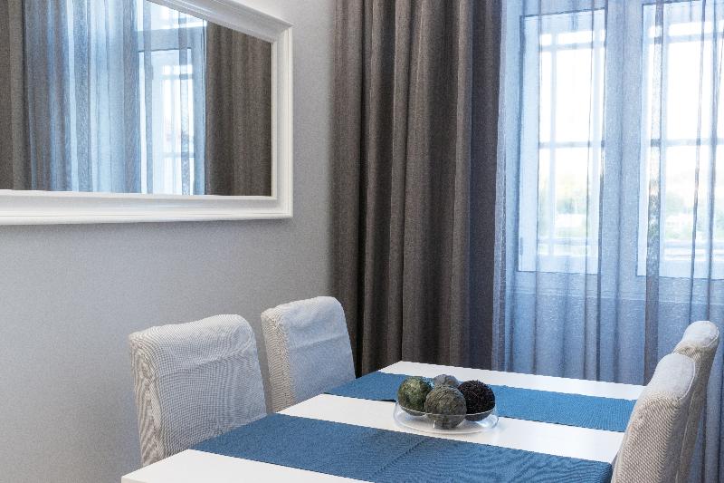 شقة غرفة واحدة, Riversuites