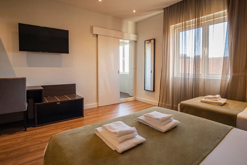 غرفة عائلية, Riversuites