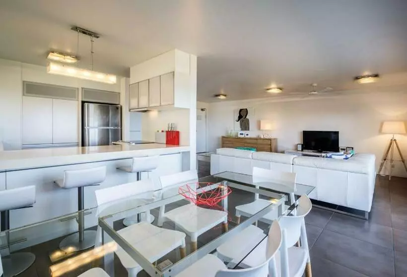 Huoneisto 2 Makuuhuonetta Merinäkymä, Sunseeker Lodge