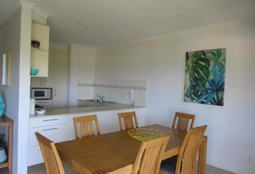2 Bedroom Apartment with Views, Sunseeker Lodge