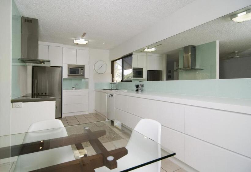 2 Bedroom Apartment with Views, Sunseeker Lodge