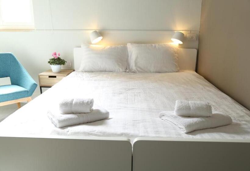 Quarto standard, The Post Hostel Jerusalem