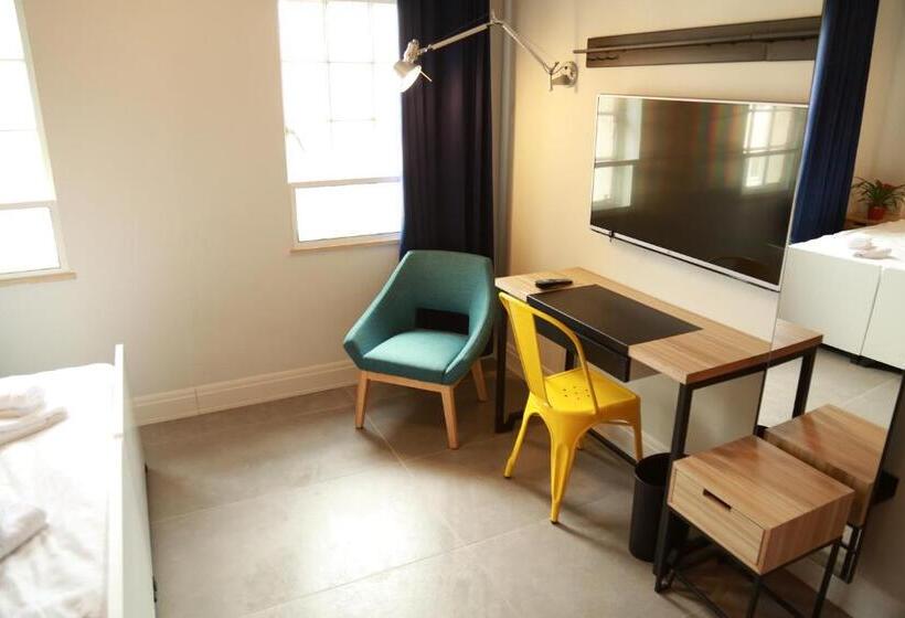 Quarto standard, The Post Hostel Jerusalem